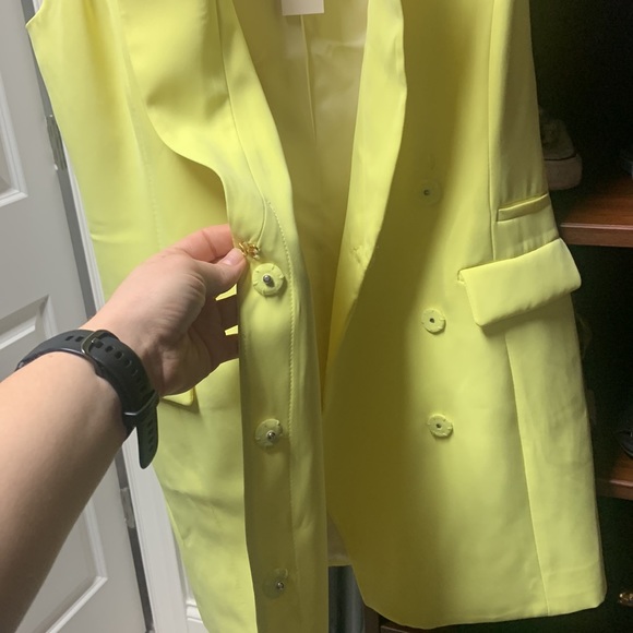 Yellow “Fletch” sleeveless suit dress - Picture 3 of 4